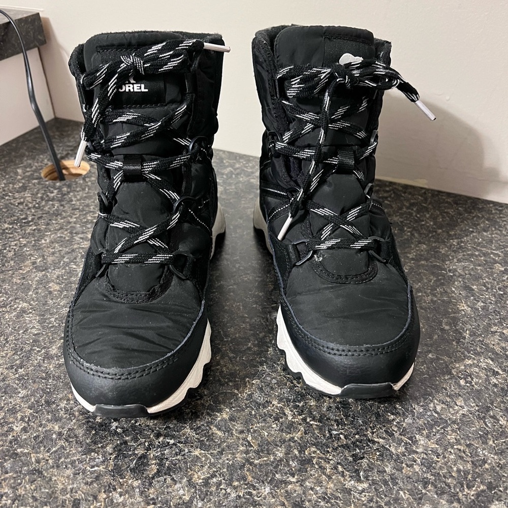 Sorel kinetic Snow Boots